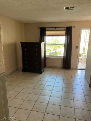 Photo #3: 2496155 Listing 