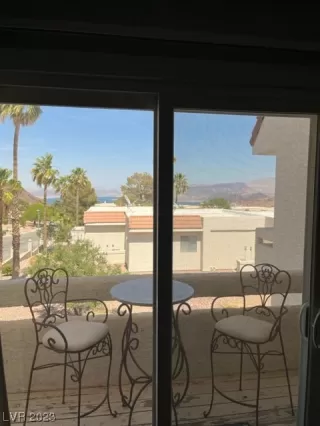 Photo #6: 2496155 Listing 