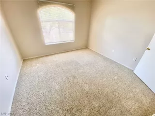 Photo #3: 2496175 Listing 