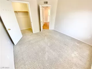 Photo #6: 2496175 Listing 