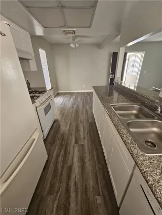 Photo #2: 2496214 Listing 