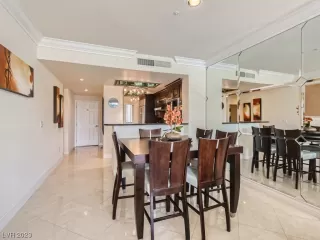 Photo #6: 2496223 Listing