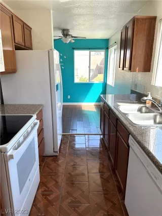 Photo #1: 2496240 Listing 