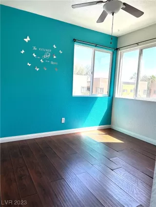 Photo #4: 2496240 Listing 