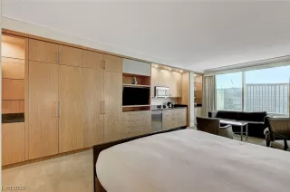 Photo #1: 2496259 Listing 