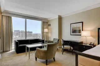 Photo #6: 2496259 Listing 