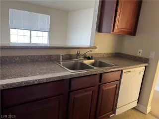 Photo #4: 2496267 Listing 