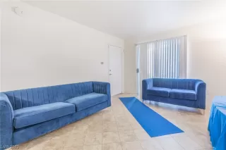 Photo #4: 2496288 Listing 