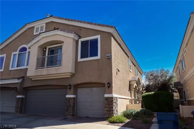 MLS: 2496307 Condo For Sale