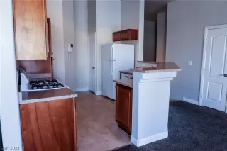 Photo #2: 2496307 Listing 