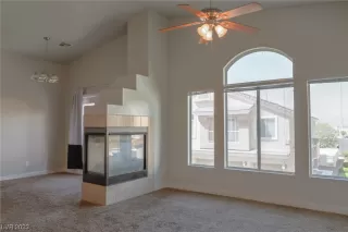 Photo #3: 2496307 Listing 