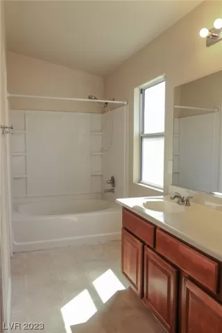 Photo #5: 2496307 Listing 