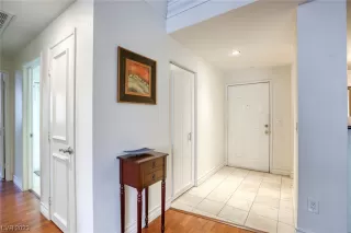 Photo #2: 2496321 Listing