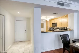 Photo #3: 2496321 Listing