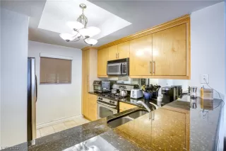 Photo #5: 2496321 Listing