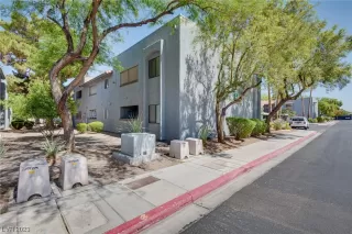 Photo #5: 2496337 Listing 