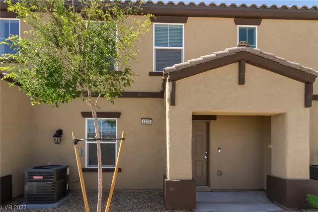 MLS: 2496341 Condo For Sale