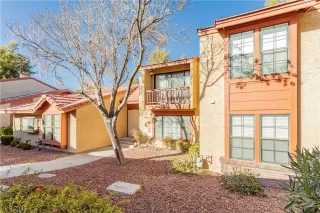 Photo #3: 2496365 Listing