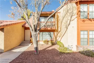 Photo #5: 2496365 Listing