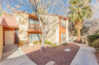 Photo #6: 2496365 Listing