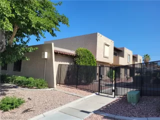 Photo #1: 2496368 Listing 