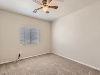 Photo #5: 2496389 Listing 