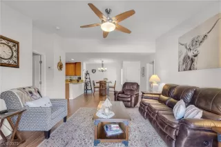 Photo #3: 2496427 Listing