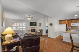 Photo #5: 2496427 Listing