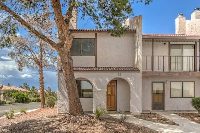 MLS: 2496449 Condo For Sale