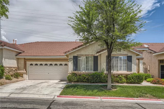 MLS: 2496453 Condo For Sale