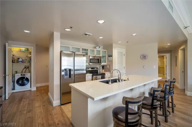 MLS: 2496464 Condo For Sale