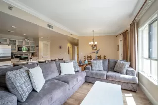 Photo #4: 2496464 Listing 