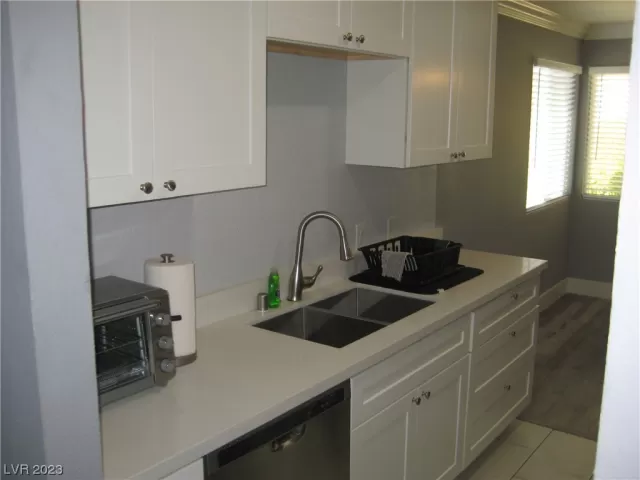 MLS: 2496473 Condo For Sale