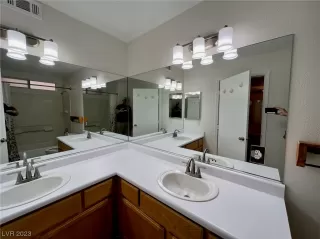 Photo #6: 2496482 Listing 