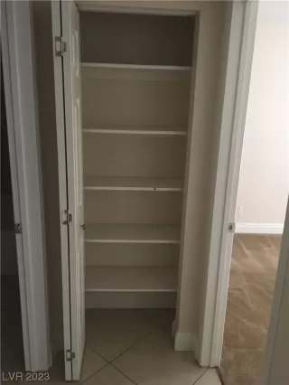 Photo #3: 2496498 Listing 