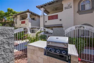 Photo #3: 2496506 Listing