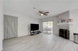 Photo #3: 2496573 Listing