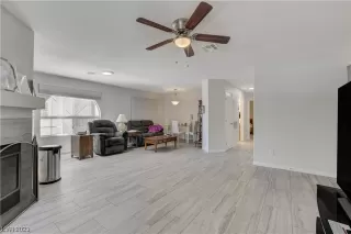 Photo #6: 2496573 Listing