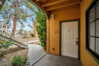 Photo #2: 2496580 Listing 