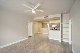 Photo #3: 2496580 Listing 