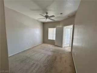 Photo #3: 2496583 Listing 