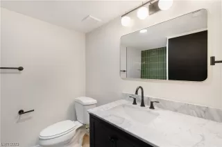 Photo #5: 2496591 Listing