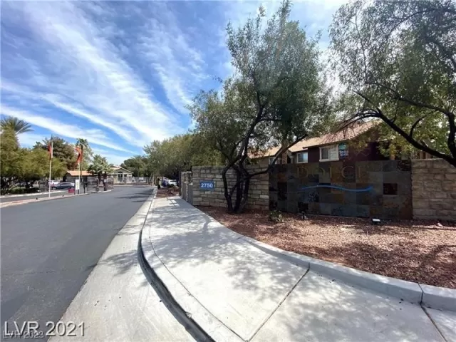 MLS: 2496615 Condo For Sale