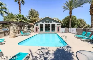 Photo #2: 2496615 Listing 