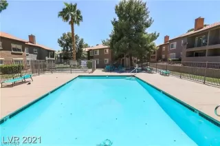 Photo #3: 2496615 Listing 