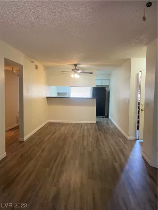 Photo #6: 2496615 Listing 