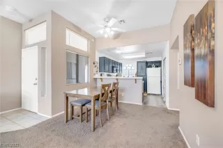 Photo #5: 2496625 Listing