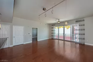Photo #2: 2496632 Listing 
