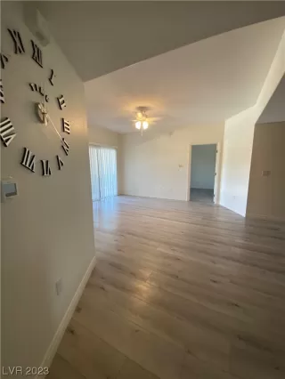 Photo #2: 2496640 Listing 