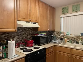 Photo #6: 2496684 Listing